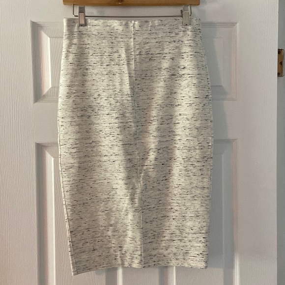 Wilfred skirt, size M - Picture 1 of 3